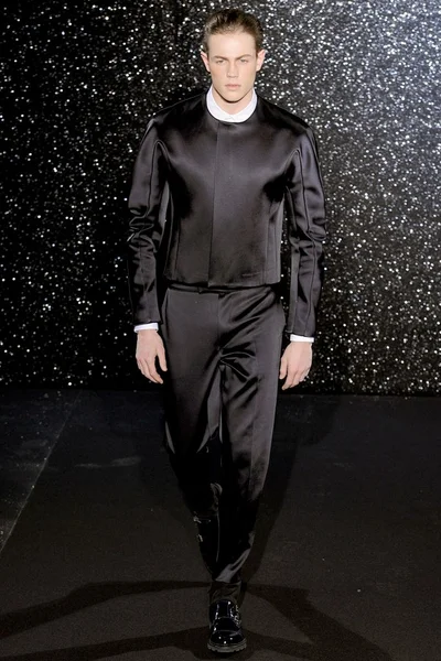 Look 4